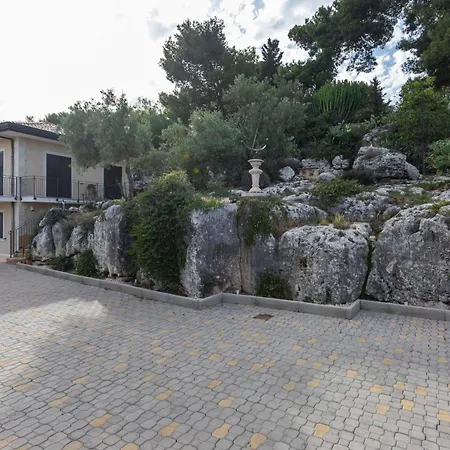 Casale Antiche Mura Siracusa Syracuse